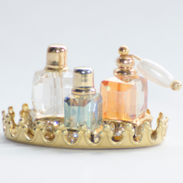 1:12, 1" Scale Dollhouse Miniature Perfume Tray Oval w/3 Bottles